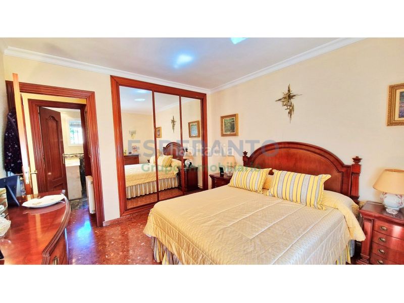 Foto 2d89b7cb-8b64-4535-97e8-f7265a0b9f58. Pis amb aparcament a Limonar Málaga