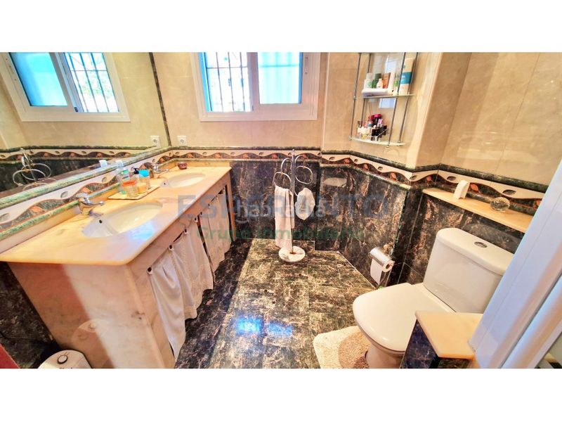 Foto 38fde6b4-4836-4554-841d-cb3e62b296bd. Pis amb aparcament a Limonar Málaga