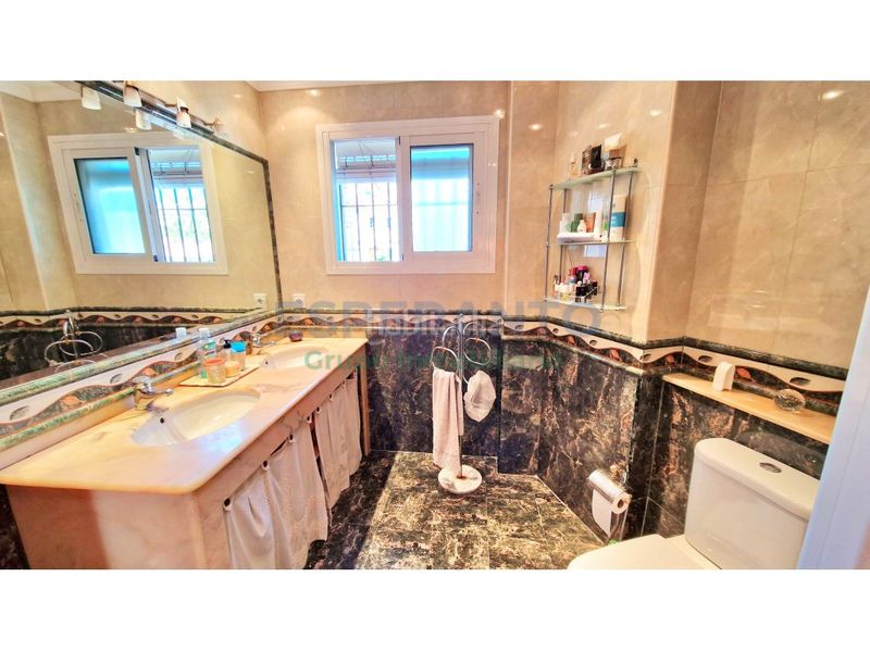 Foto 4ac6cd4c-684e-4497-ac05-f2ae90dfa226. Pis amb aparcament a Limonar Málaga