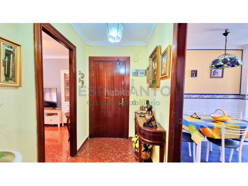 Foto c31fd48a-5243-4ad1-99bc-266fccc32df8. Pis amb aparcament a Limonar Málaga