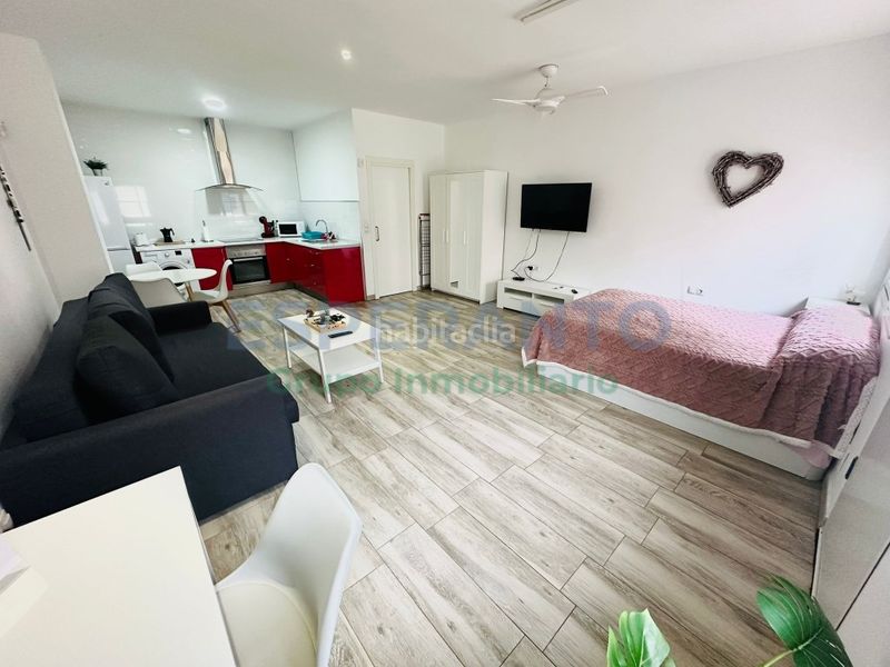 Foto 3ef033e2-6c9e-499f-b552-69f58a86d2ca. Estudi a El Molinillo - Capuchinos Málaga