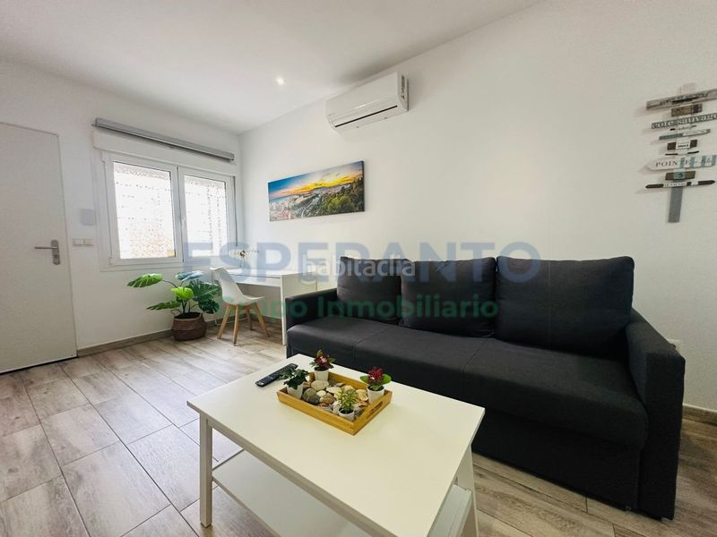 Foto 82ef2d22-16a5-4749-a6a5-083211f5b3d4. Estudi a El Molinillo - Capuchinos Málaga