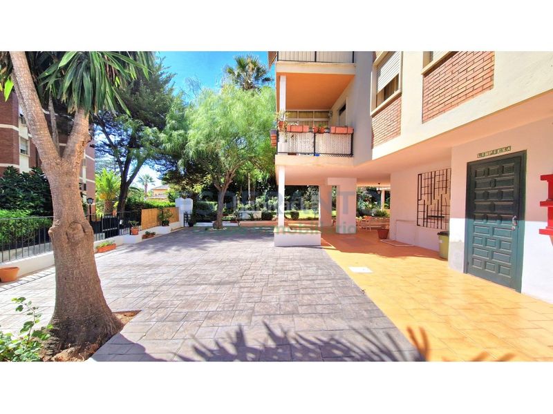 Foto 25b51208-ab9a-47b5-afc4-1a6aa871789a. Flat with parking in Limonar Málaga