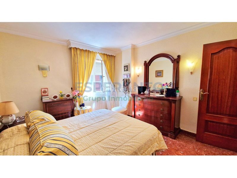 Foto f343b334-5cbe-4ec9-a6a7-f58d5e27872c. Flat with parking in Limonar Málaga