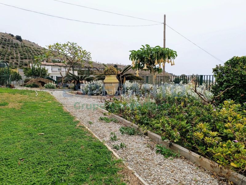 Foto fa8cbcc1-13db-4b5f-b20a-b5beb098e890. Masía casa de campo en Benajarafe