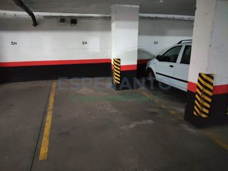 Parking coche en Calle Esperanto