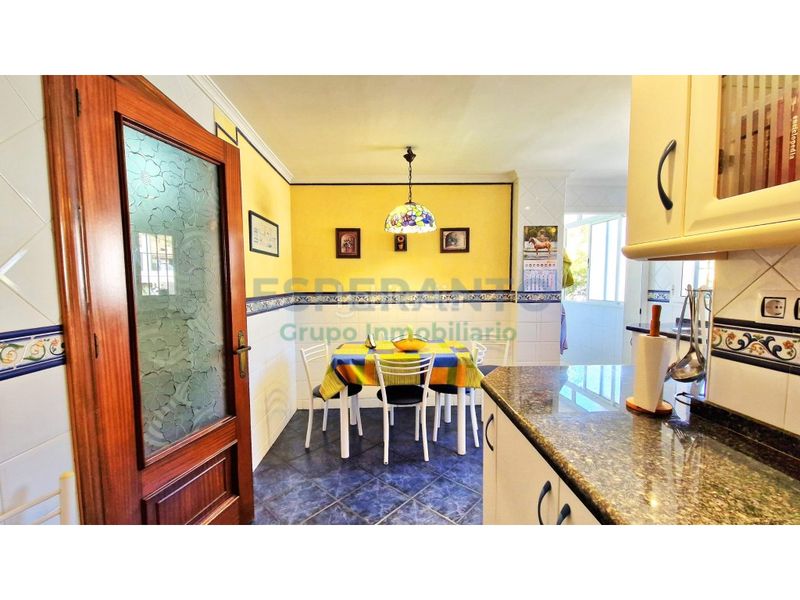 Foto 0c530343-f051-41a3-8b3f-634811e25e89. Flat with parking in Limonar Málaga