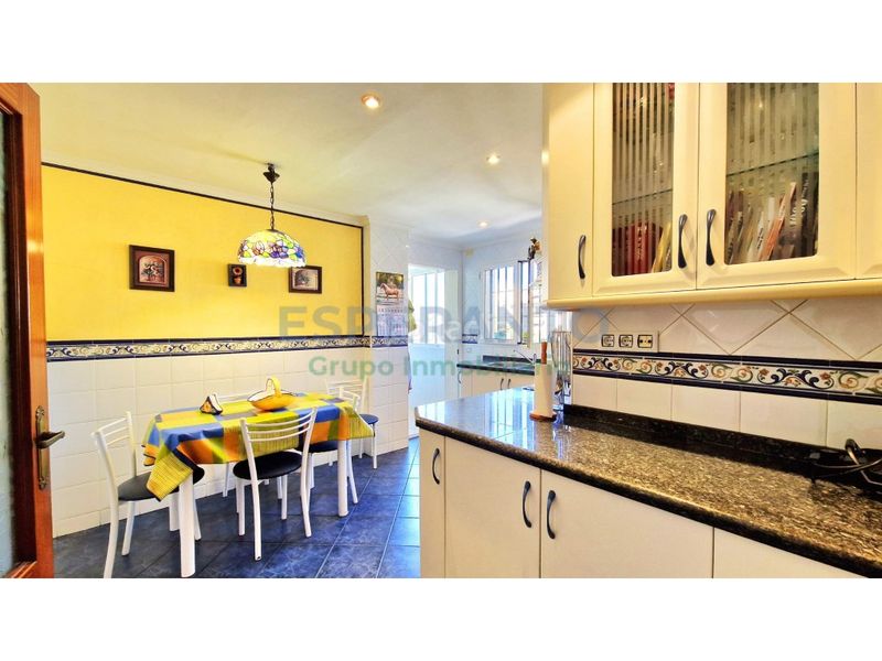 Foto f08d28f2-23c9-474a-a301-888768b32361. Flat with parking in Limonar Málaga