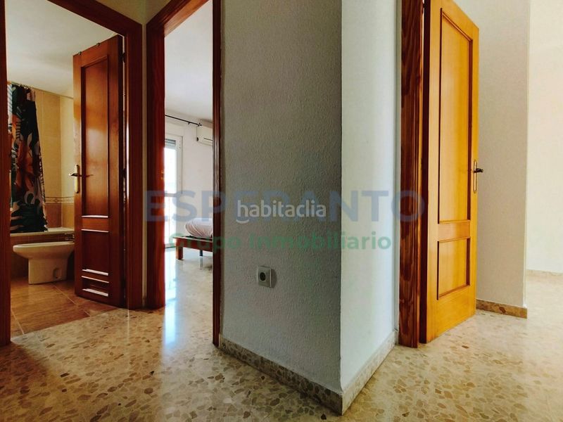Foto b042e54d-35b7-4e1f-aa17-abe7f9de8995. Casa adossada amb aparcament a estación de Cártama Cártama