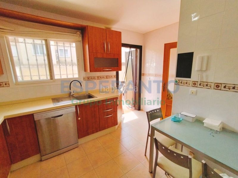 Foto b1f75ea1-e415-451f-83a8-c3619bd06f68. Casa adossada amb aparcament a estación de Cártama Cártama