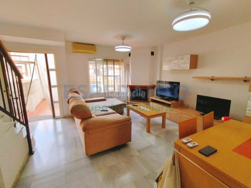 Foto b885ff7a-bd0c-41bb-9eef-a616f0e26e2c. Casa adossada amb aparcament a estación de Cártama Cártama