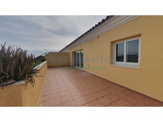 Ático  Calle carmen conde. Ático con amplia terraza, vistas despejadas y 2 plazas de garaje