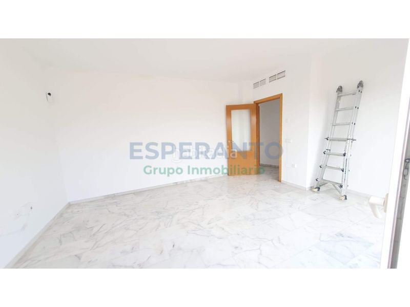 Foto d99a59e0-3338-4a3d-a801-43a607c2b7ce. Àtic amb calefacció aparcament a Cancelada Estepona