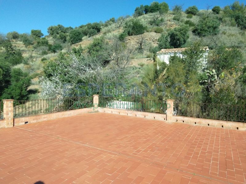 Foto 095b4b74-9d7e-4477-a3dd-3a9045d7c76f. Casa amb aparcament a Olías Málaga