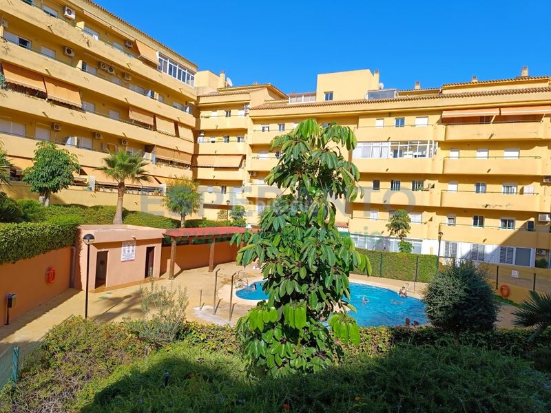 Foto cf0dac12-0862-43a0-bfb4-3331ab778573. Pis amb aparcament a Los Pacos Fuengirola