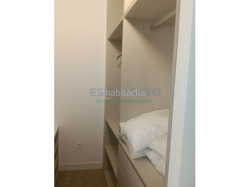 Foto f0f14ad2-7ca1-4140-a2d9-d219432bc780. Pis a El Molinillo - Capuchinos Málaga