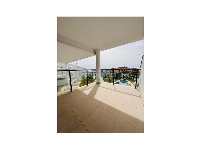 Foto d2c8d97b-b2cc-4994-b215-48916ac8b69f. Pis amb aparcament a Chullera Manilva