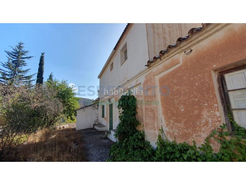 Foto a75b0308-aad3-4fa6-b8f1-48e9f7b53bbe. Masia amb calefacció aparcament a Pinares de San Antón Málaga