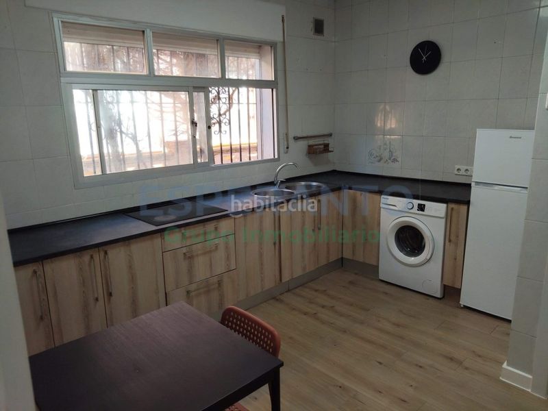 Foto a8ea51b5-cacb-446d-8ba4-bfe5e08b4eb0. Lloguer apartament amb aparcament a Pedregalejo - Morlaco Málaga