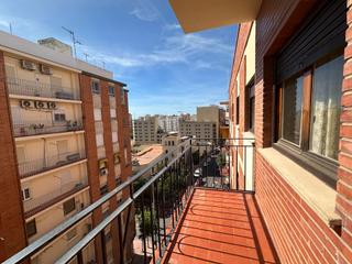 Appartement à Hospital - Plaza del Real. Piso en venta con balcón en calle herrero  castellón de la plana