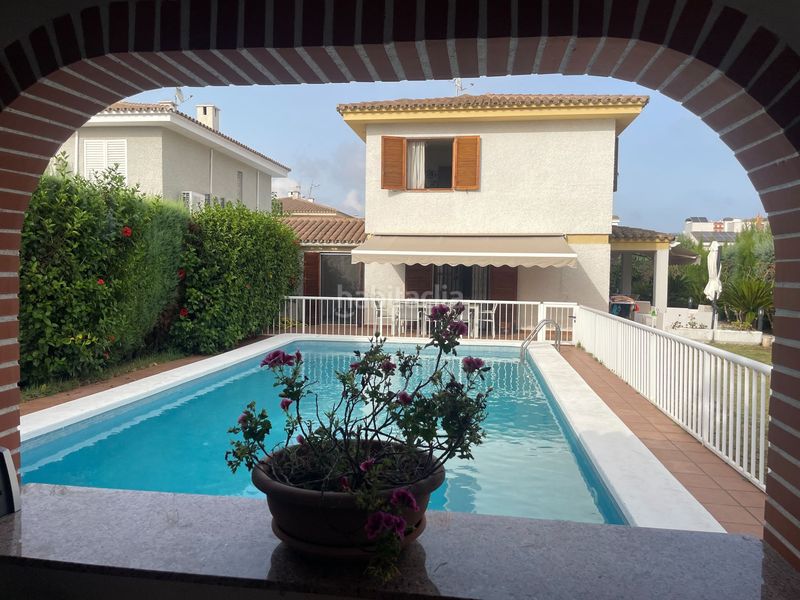 Foto 78589d04-ba7c-44b7-808e-1ab6b19a50a8. Casa amb calefacció piscina a Heliópolis Benicasim / Benicàssim