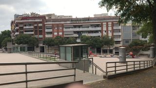 Aparcament cotxe  Carrer del mestre antoni nicolau. Plaza de aparcamiento coche mediano, finca señorial
