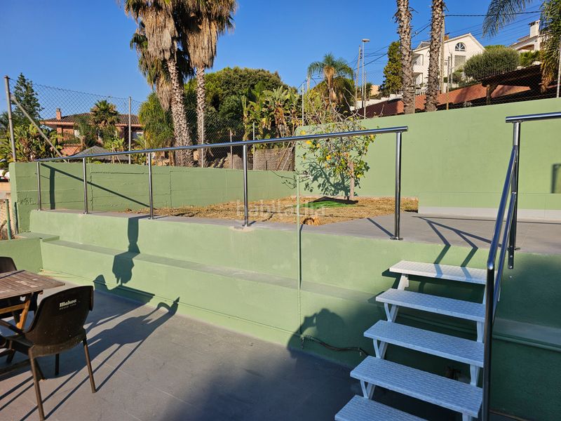 Foto 8b6ac201-d795-42e4-8dcd-4870b83a5050. Casa amb xemeneia calefacció aparcament piscina a Badalona