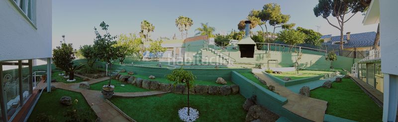 Foto fc18b822-4ea4-4b9e-abfe-bc7b60f988cd. Casa amb xemeneia calefacció aparcament piscina a Badalona