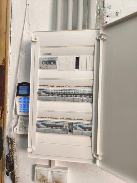 Foto 3f2cd08f-d9e9-4b62-b20a-493cbaf2dd55. Transfer business premise with heating in Progrés - Pep Ventura Badalona