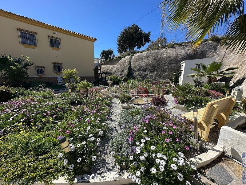 Foto d30e46a2-0eb9-4541-90ae-752126d35e06. Country house with pool in Almayate Bajo