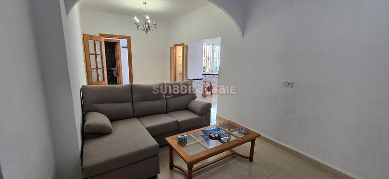 Foto 0f2120e6-347a-4e89-8928-0dc2cc4ac22a. Casa amb aparcament a Benajarafe