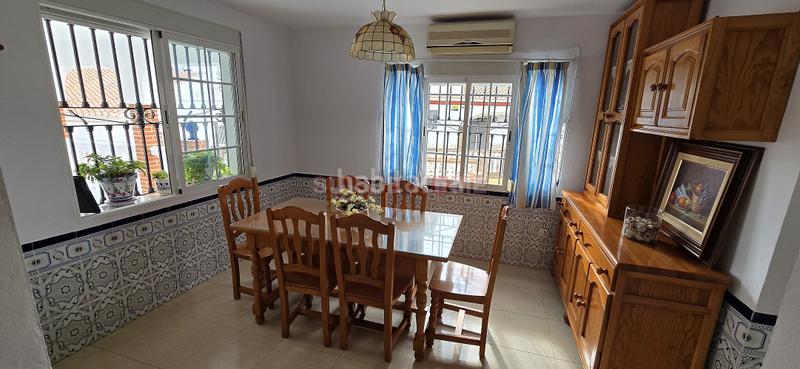 Foto 41bd92a4-e06c-4bdc-8fc3-7bb4a9deabc2. Casa amb aparcament a Benajarafe