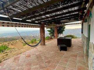 Casa a Camino Algarrobo - Las Arenas. Casa de campo con piscina y 14.000 m2 de parcela  velez málaga