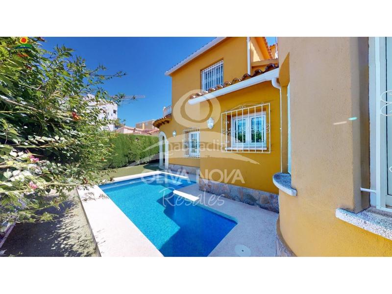Foto 132ee035-d456-46e4-8064-6c205b6b7980. Casa con parcheggio piscina in Oliva nova Oliva