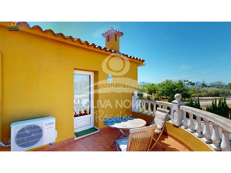 Foto adea58ee-d350-4d53-914c-e9335d210770. Casa con parcheggio piscina in Oliva nova Oliva