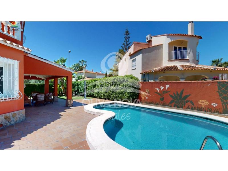 Foto 38c4a079-7c93-48aa-95cf-db5c1539a44c. Casa con parcheggio piscina in Oliva nova Oliva