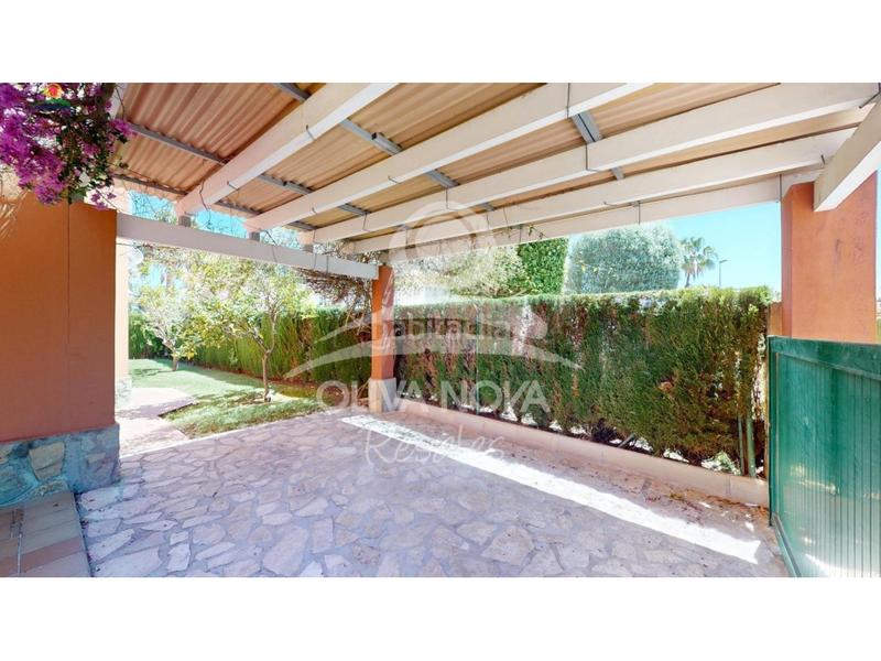 Foto afa74386-9f78-4d8a-aece-2730a10d3a2b. Casa con parcheggio piscina in Oliva nova Oliva