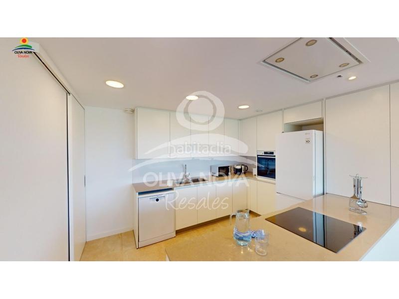 Foto 59042168-8b2c-423b-ace7-2af6a66283fe. Apartament amb aparcament piscina a Oliva nova Oliva