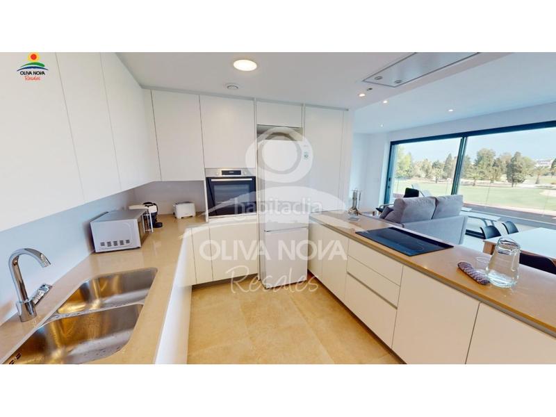 Foto 867d9026-3bc5-49e1-9afd-d2ac0db62a86. Apartament amb aparcament piscina a Oliva nova Oliva