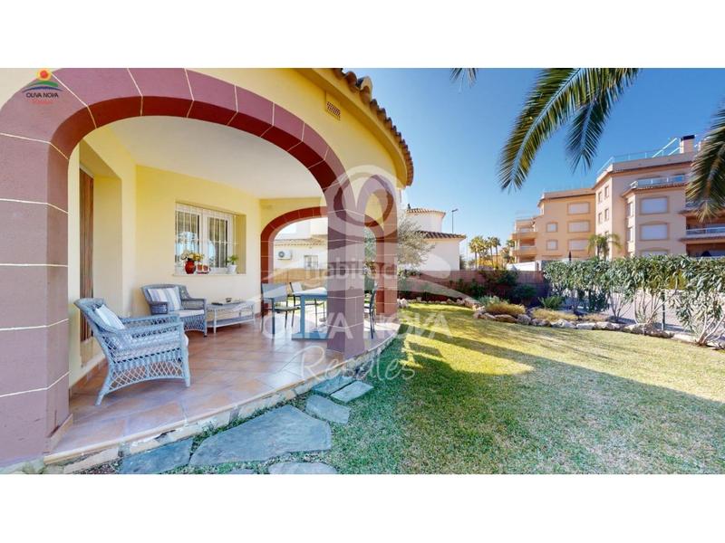 Foto 03ce4e8b-10cc-4f7e-be8e-c881ffec1f51. Maison avec parking dans Oliva nova Oliva