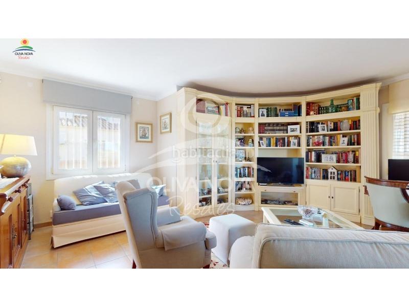 Foto 0f493bf3-159d-4013-8c27-2e52419fbad9. Maison avec parking dans Oliva nova Oliva