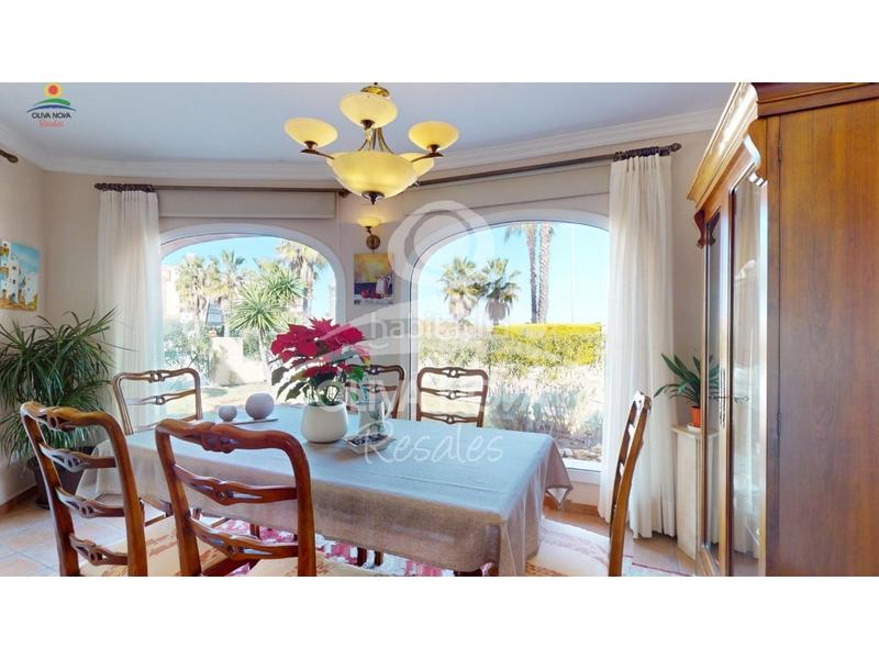 Foto 0f5478ec-2566-437a-b6bd-6b70e4390473. Maison avec parking dans Oliva nova Oliva