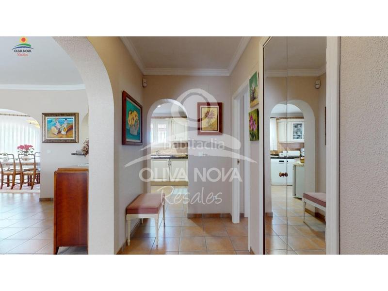 Foto 1045f052-0e73-4680-b36a-b8ad15b9765c. Maison avec parking dans Oliva nova Oliva