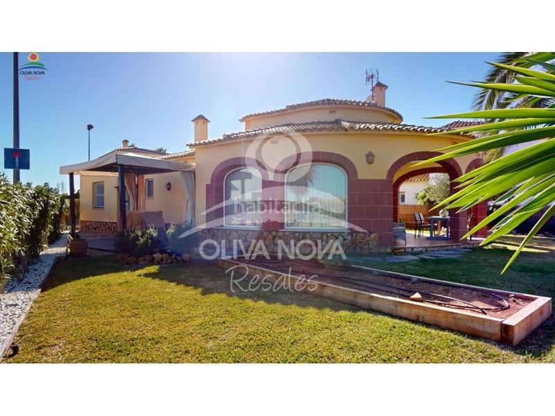 Foto 1cbb6590-16e1-46b9-9b50-a3249fb680d9. Maison avec parking dans Oliva nova Oliva