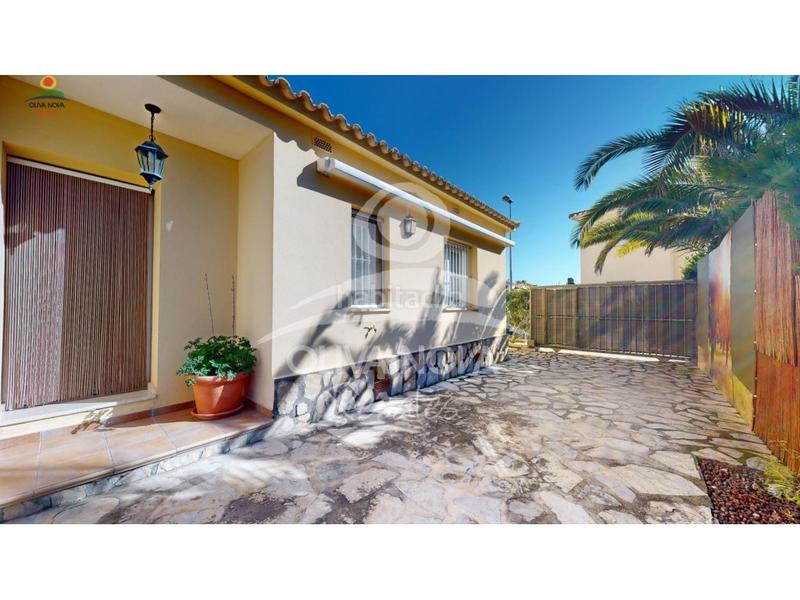 Foto 2a581346-1323-40f8-be6a-88430ca8044c. Maison avec parking dans Oliva nova Oliva