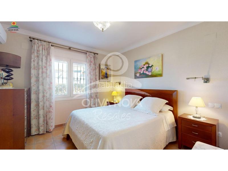 Foto 4a833bb0-ed2e-48b6-9001-984e9d9049ea. Maison avec parking dans Oliva nova Oliva