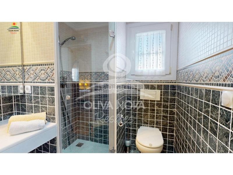 Foto 641c4772-0db0-4b52-b118-10f20f113172. Maison avec parking dans Oliva nova Oliva