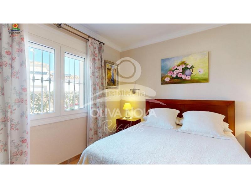 Foto 65756d49-f023-40dc-b7bf-8b9c71fd6019. Maison avec parking dans Oliva nova Oliva