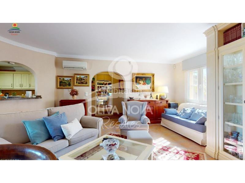 Foto 79f6d712-4ed0-4b2f-9381-a0ff28907753. Maison avec parking dans Oliva nova Oliva