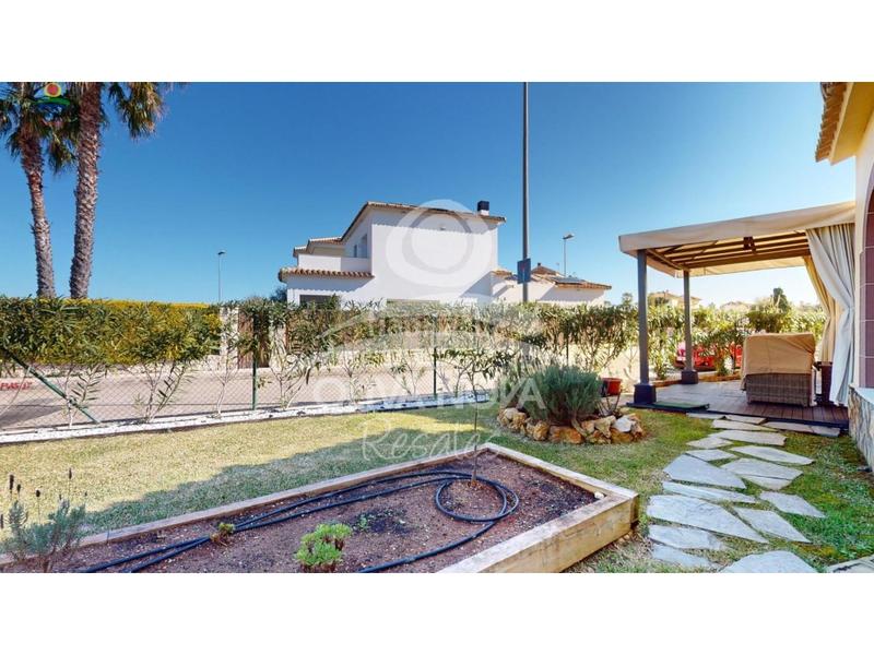 Foto 7e335c0d-1e7b-4376-9697-0355bd182024. Maison avec parking dans Oliva nova Oliva